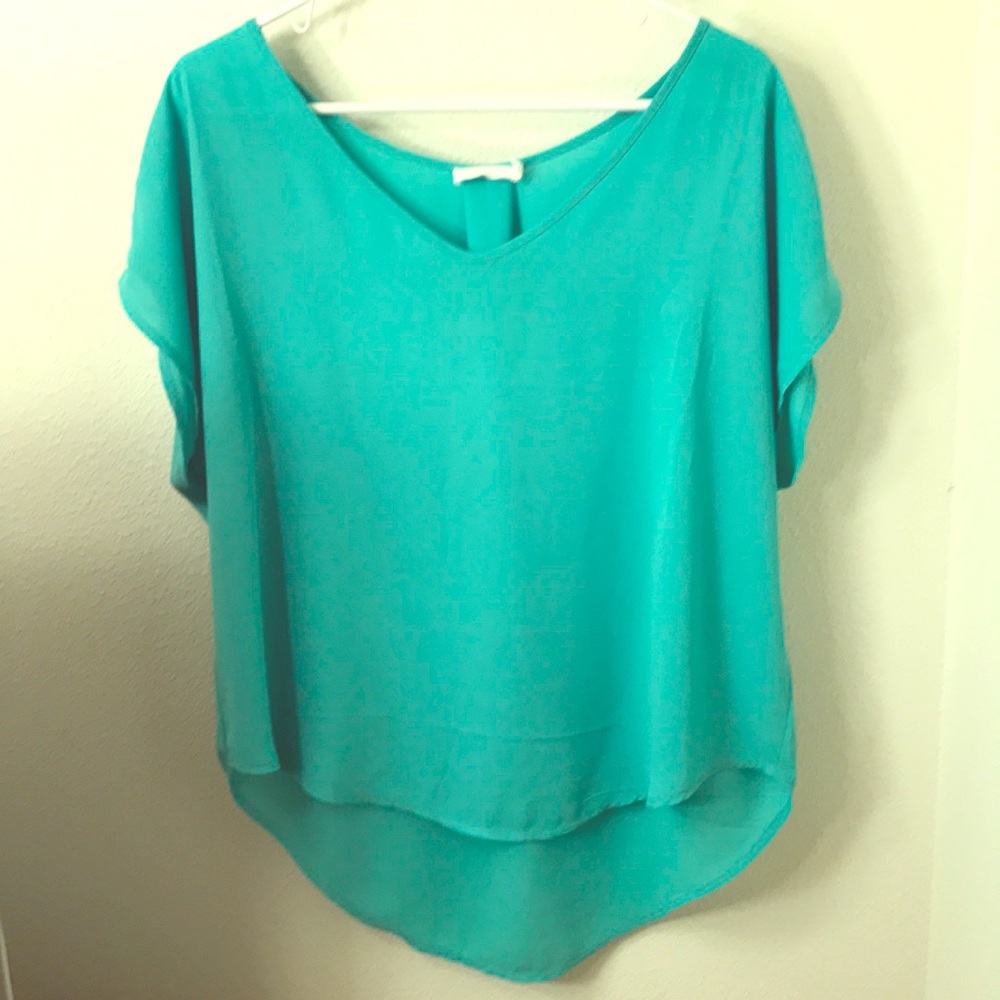 Lush short sleeve shell blouse size L